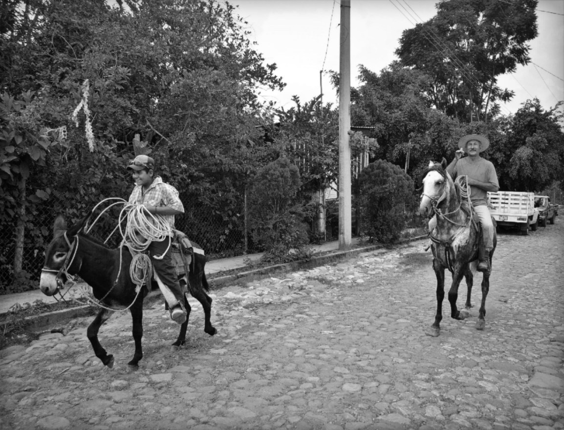 PicsArt_04-08-12.07.38